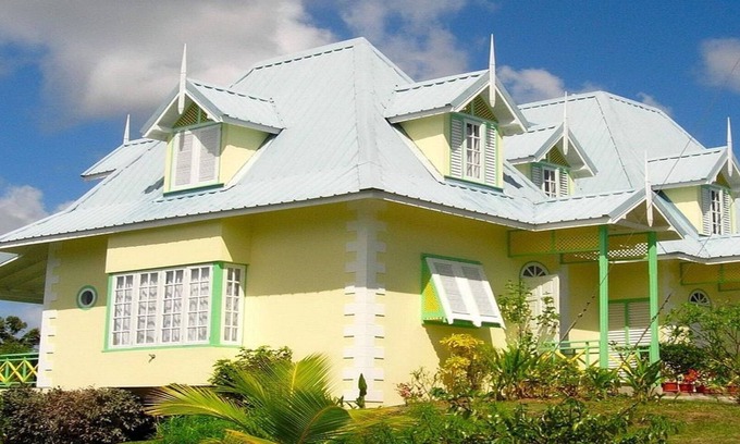 Black Rock Villa | Waterfall Villa - Pristine Condition With Splash Pool Near 4 White Sand Beaches