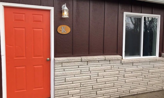 Grove Cabin | Waterfront 1 Bedroom/Cabin K/New Remodeled
