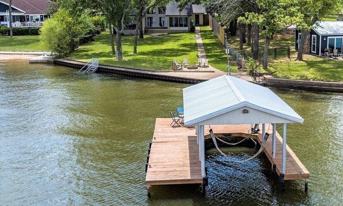 Cedar Creek Reservoir House | Waterfront 1 level Lakehouse with 108' of Unobstructed Views & HUGE Shaded Yard