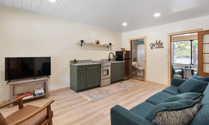 Holderness House | Waterfront 2 bed 2 bath rental (Suite 2)