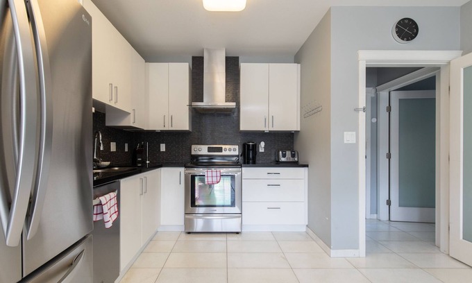 Regional District of Nanaimo Condo | Waterfront 2 Bedroom Condo- Close to Ferry