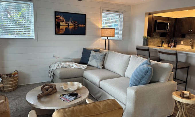 Eastport Condo | Waterfront 2-Bedroom Condo on Spa Creek
