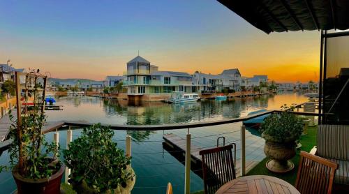 Waterfront House | WATERFRONT - 26 Spinniker