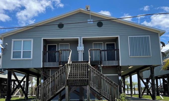 Venice Condo | Waterfront 3BR/2BA Condo in Cypress Cove-10 Beds w large deck for entertaining