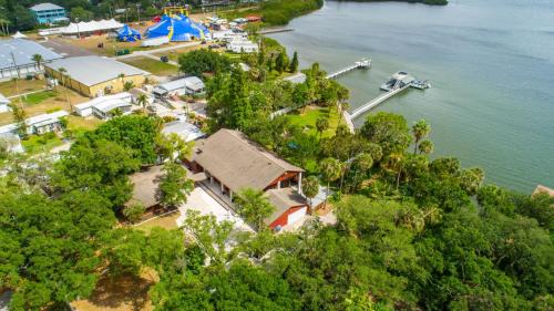 Riverview House | Waterfront 3BR Villa with Gym, Pool and Dock Access