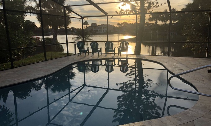 Bay Port Colony House | Waterfront 4 Bedroom Home on Beautiful Tampa Bay
