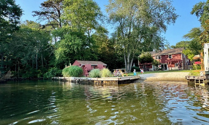 Brick House | Waterfront 4BR w/King Suite, Jacuzzi, Kayaks, Gym, Game Room & Private Beach