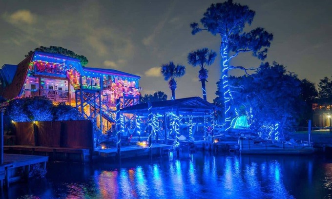 Nassau Bay House | Waterfront 5BR w/Game Room, Near Space Center