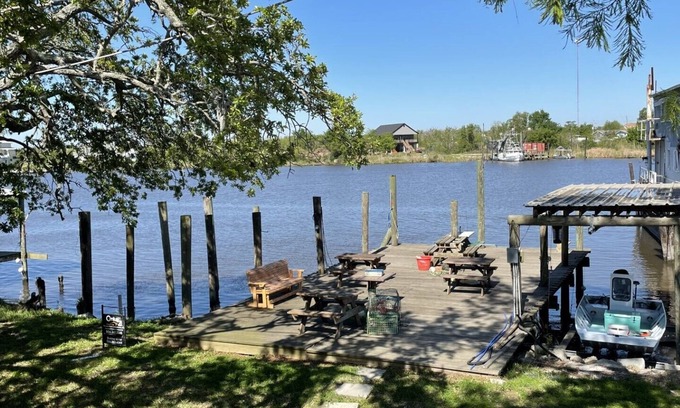 Lafitte House | Waterfront Bayou living only 30 minutes from New Orleans, Dock Fishing