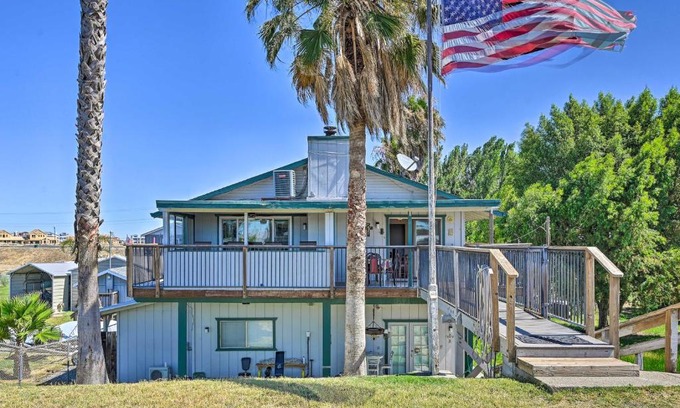 Bethel Island House | Waterfront Bethel Island Home with Dock and Slip