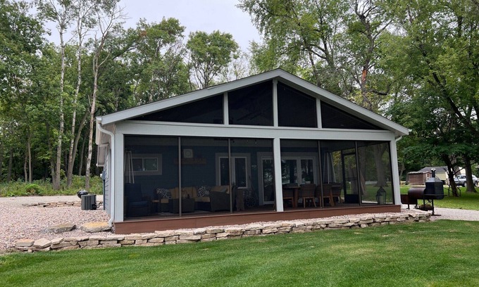 Fox Lake House | Waterfront Bliss!