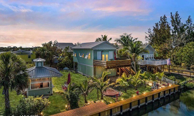 Grant-Valkaria Cottage | Waterfront Boaters and Kayaking Paradise in Private Island Boat Access Only .