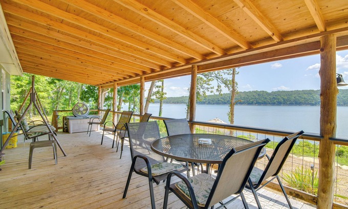 Cedarcreek Cabin | Waterfront Bull Shoals Lake Cabin w/Deck + Views!