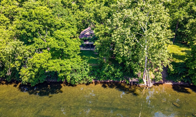Old Fields House | Waterfront Cabin - Family and Dog Friendly