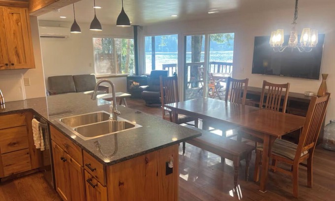 Hayden Cabin | Waterfront Cabin~Private Beach with Dock~Kayaks~Lakeside Deck~Great Fishing!
