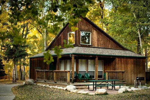 Salida House | Waterfront Camping Cabin near the Great Sand Dunes in Colorado