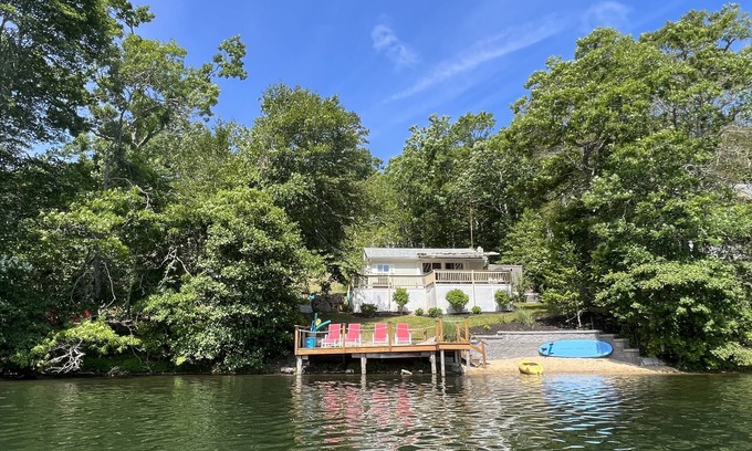 Mashpee Cottage | Waterfront Cape cottage with all the comforts of home.