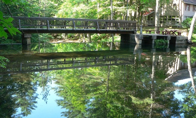 North Conway Condo | WATERFRONT, CENTRAL A/C, LUXURY, WATERFALL, WALK TO N. CONWAY