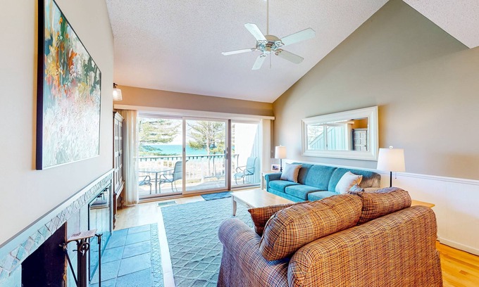 Glen Arbor Condo | Waterfront condo near skiing with beach access, on-site golf & fireplace