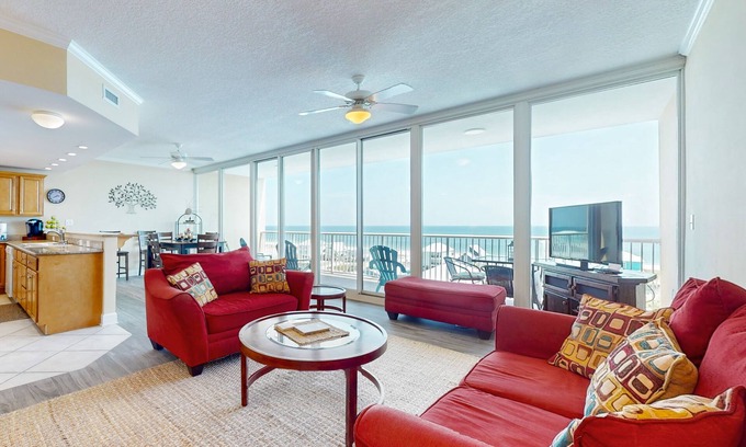 Gulf Shores Condo | Waterfront condo with pool, piers & breathtaking balcony views