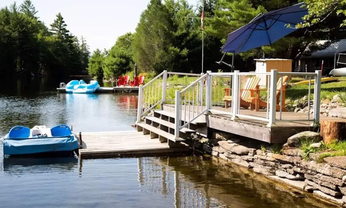 Norland Cottage | Waterfront cottage & Bunkie on a big lot!