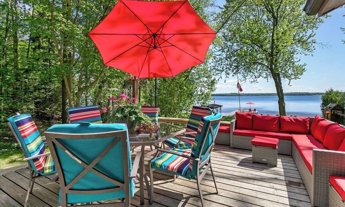 Bobcaygeon Cottage | Waterfront Cottage on Kawartha Lakes with the Hot Tub
