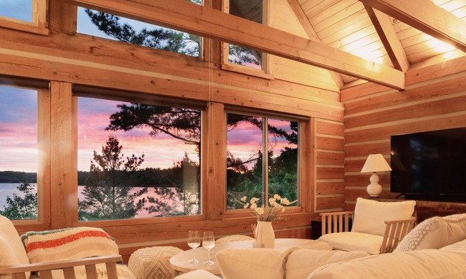 Seguin Cottage | Waterfront Cottage Perfect for IceFishing, Skating, Hiking and Snowmobile Trails