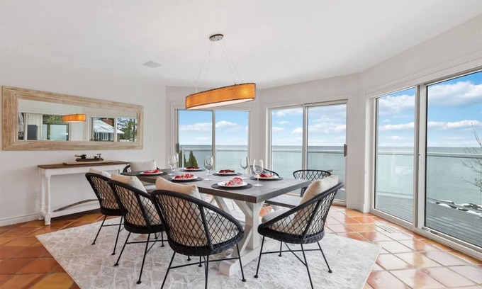 Meaford House | Waterfront Cottage on Georgian Bay w/Hot Tub