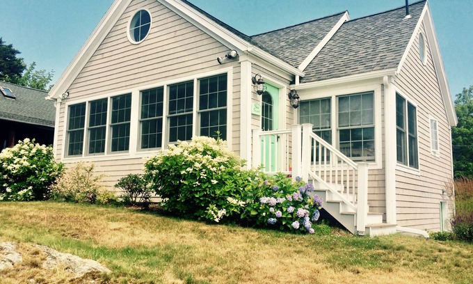Bailey Island Cottage | Waterfront cottage situated at the mouth of Mackerel Cove. Amazing sunset views!