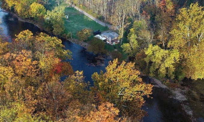 Swengel Cottage | Waterfront cottage on corner lot w/hot tub, & fire pit. Pet friendly.