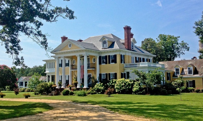 Ware Cottage | Waterfront Cottage with pool