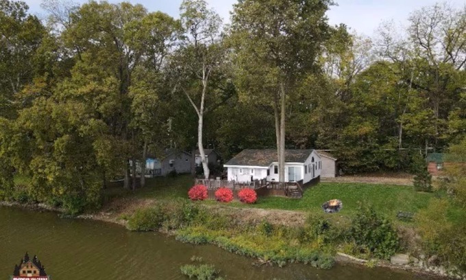Colton Cottage | Waterfront Cottage with Hot Tub! Sleeps 6, Free Kayaks, Bikes & Hiking Trail!