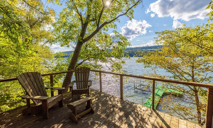 Middlesex Cabin | Waterfront cottage with private beach
