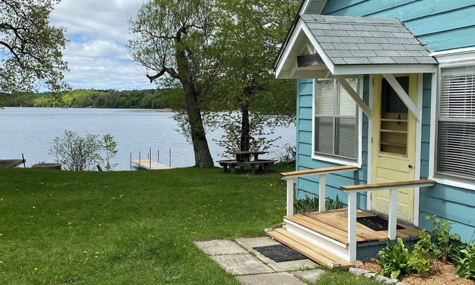 Waupoos Cottage | Waterfront Cozy Cottage heart of Waupoos Prince Edward County