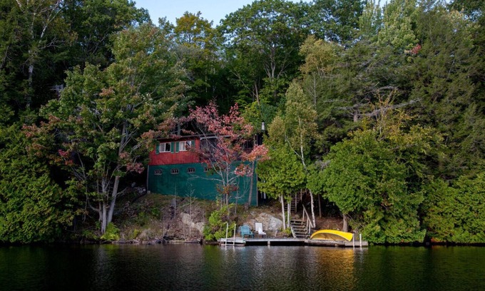 Seguin Cottage | Waterfront Deluxe 3 Bedroom Cottage near Muskoka
