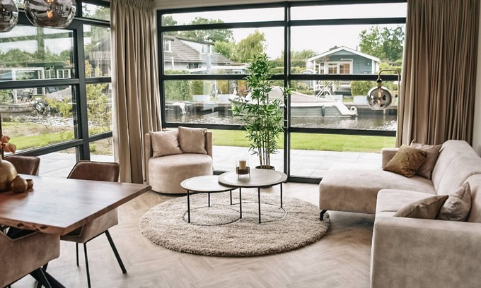 Loosdrecht House | Waterfront Family Retreat