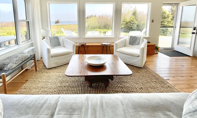 Darnley House | Waterfront Farmhouse - Renovated June 30 2022