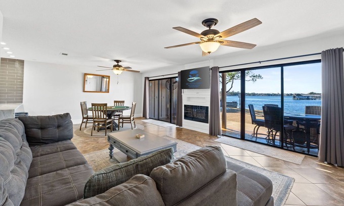 Ocean City House | Waterfront Getaway☀️| Bay Views | Turtle's Cove | Pet-Friendly 🐾 | Fire Pit & Grill