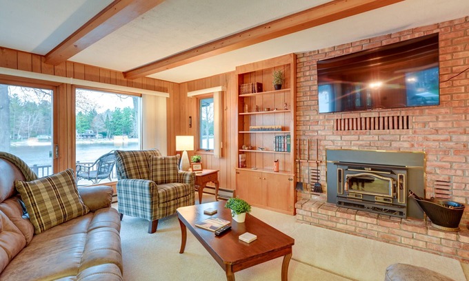 Gladwin Cabin | Waterfront Gladwin Vacation Rental w/Lake View!