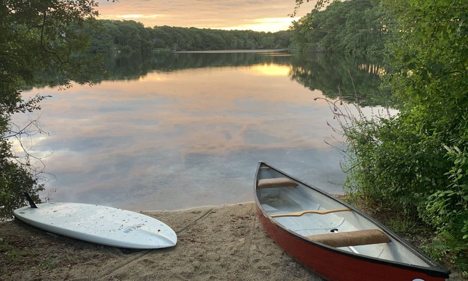 Wianno House | Waterfront/golf Sleep 8/public beach Pass & private beach