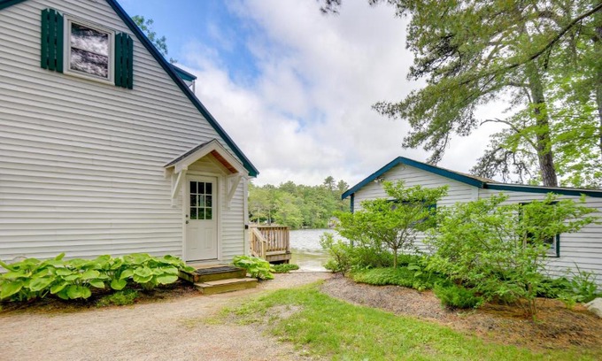 Gray House | Waterfront Gray Home with Furnished Deck and Fire Pit!