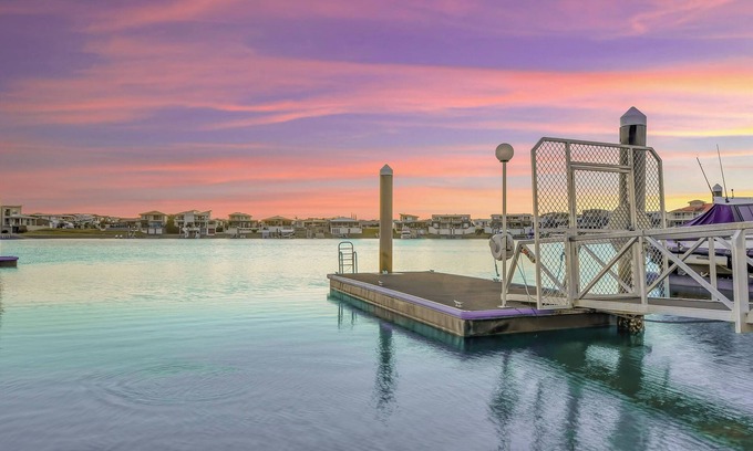 Port Macquarie House | Waterfront - Harbour View