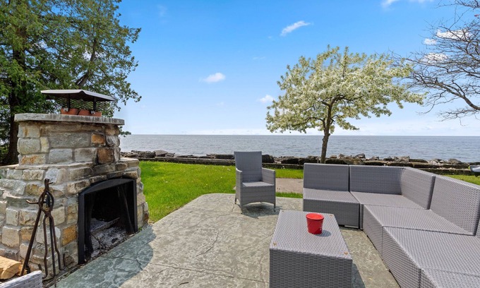 Egg Harbor House | Waterfront Haven in Egg Harbor w/Kayaks, Games, Bikes & Outdoor Fireplace