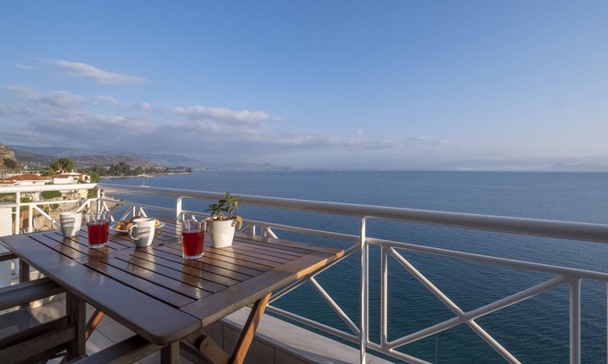 Kiveri Apartment | Waterfront Holiday apartment, in Kiveri, close to Nafplio, Mycenae, Peloponnese