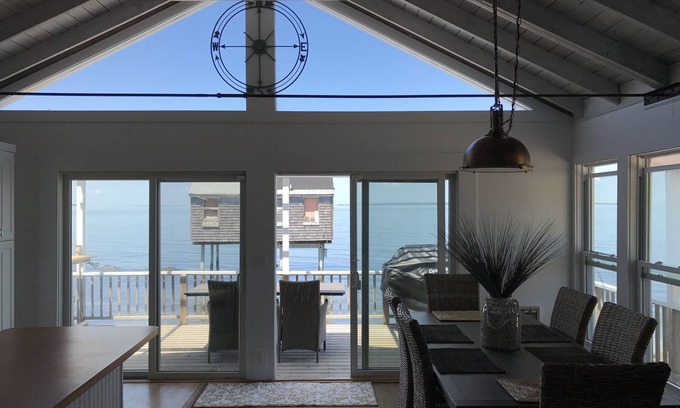 Napeague House | Waterfront home! Amazing sunset views!