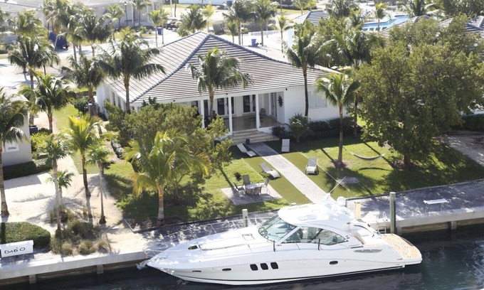 Alice Town Villa | Waterfront Home w/Ocean View | Pool, Dock & Games
