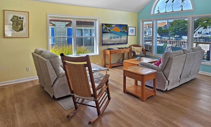 Montego Bay House | Waterfront home in Montego Bay! Large rooms and great location with community 2 community pools! Boat and Jet Ski Lift!