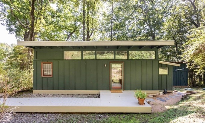 Chapel Hill House | Waterfront Home in Chapel Hill