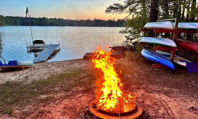 Wetmore House | Waterfront Home Near Munising on Lost Lake