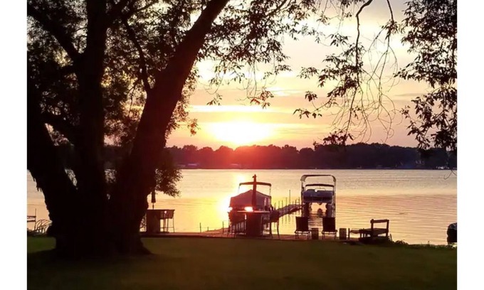 Bridgeport House | Waterfront home on Oneida Lake. Additional parking for trucks, trailers, sleds.
